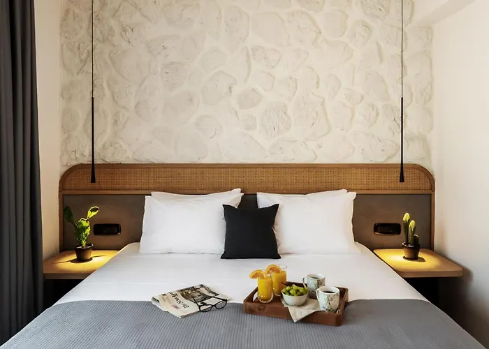 Lithos Suites, Premium Κey Collection